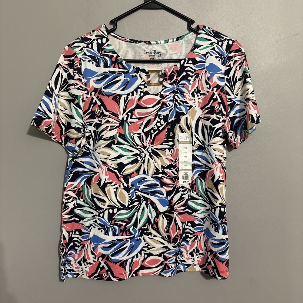 Coral Bay top T Shirt Petite Coastal‎ Palm Tropical Rash Guard Stretch Coral NWT
